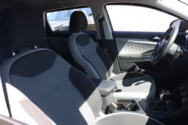 2022 Volkswagen Taos S photo 19