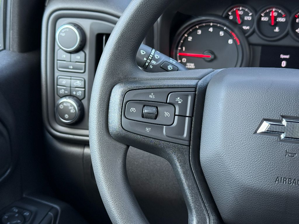 2025 Chevrolet Silverado 2500HD Custom photo 34