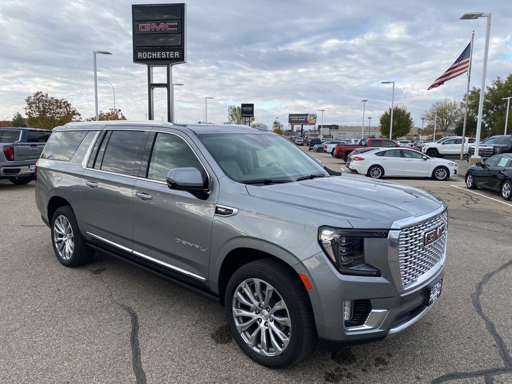 Used 2023 GMC Yukon XL Denali with VIN 1GKS2JKL9PR337101 for sale in Rochester, Minnesota