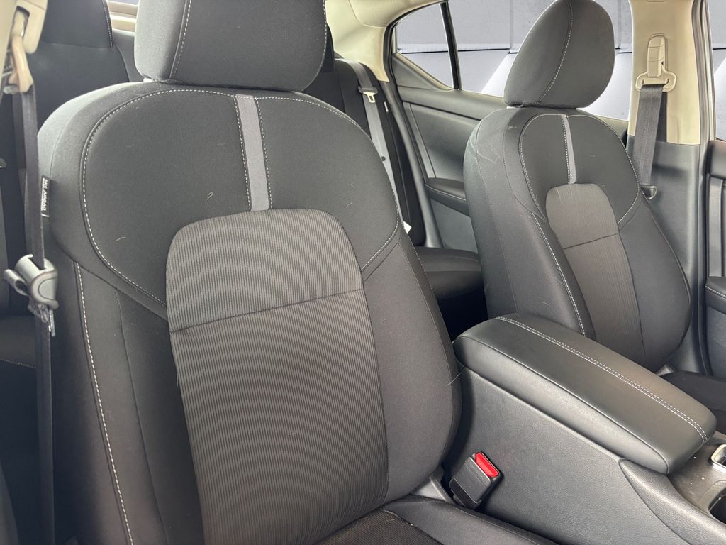 2025 Nissan Sentra SV photo 13
