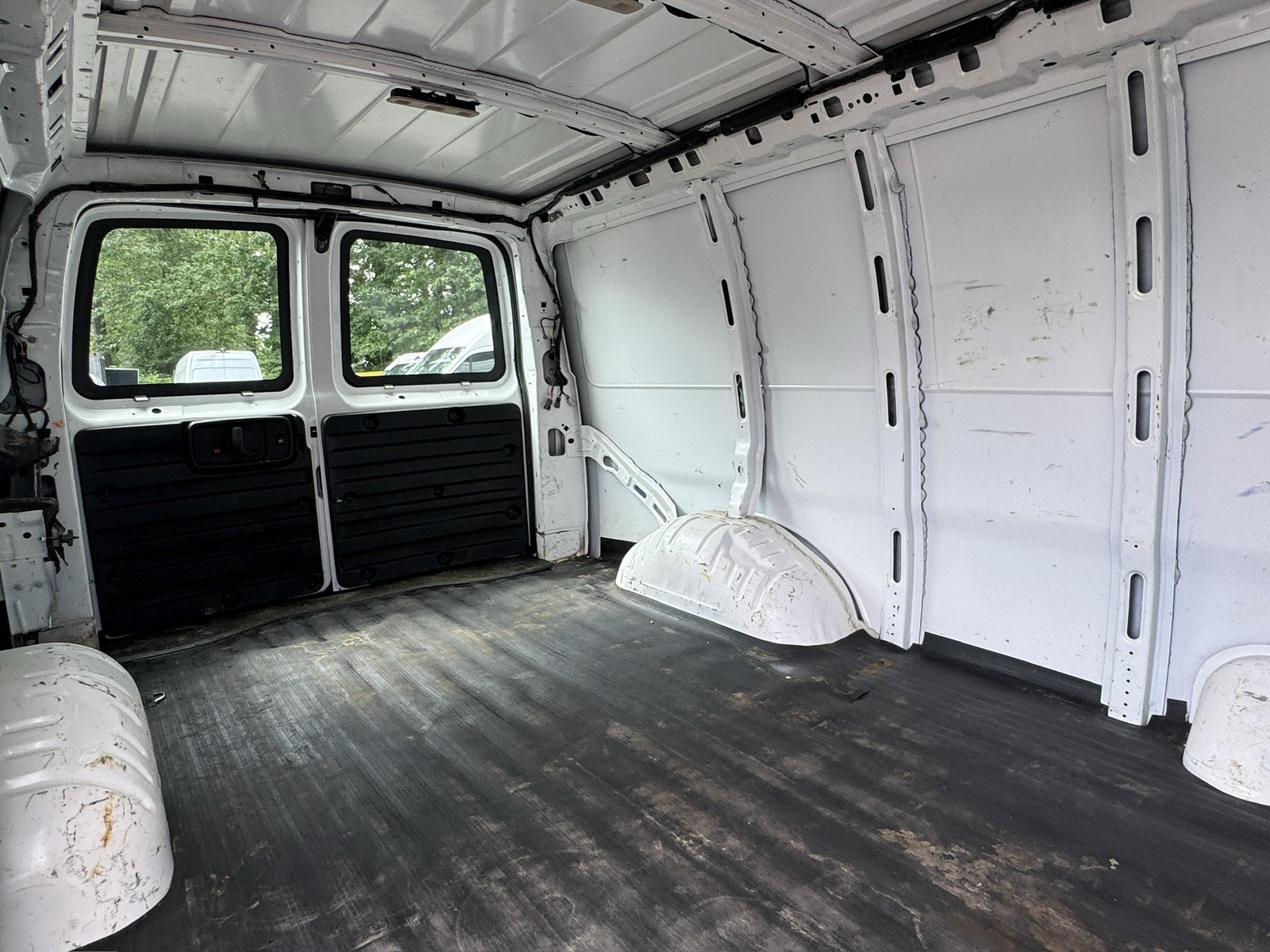 2020 Chevrolet Express Cargo Work Van 2500 photo 7