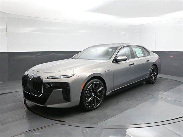 2025 BMW 7 Series 750e xDrive