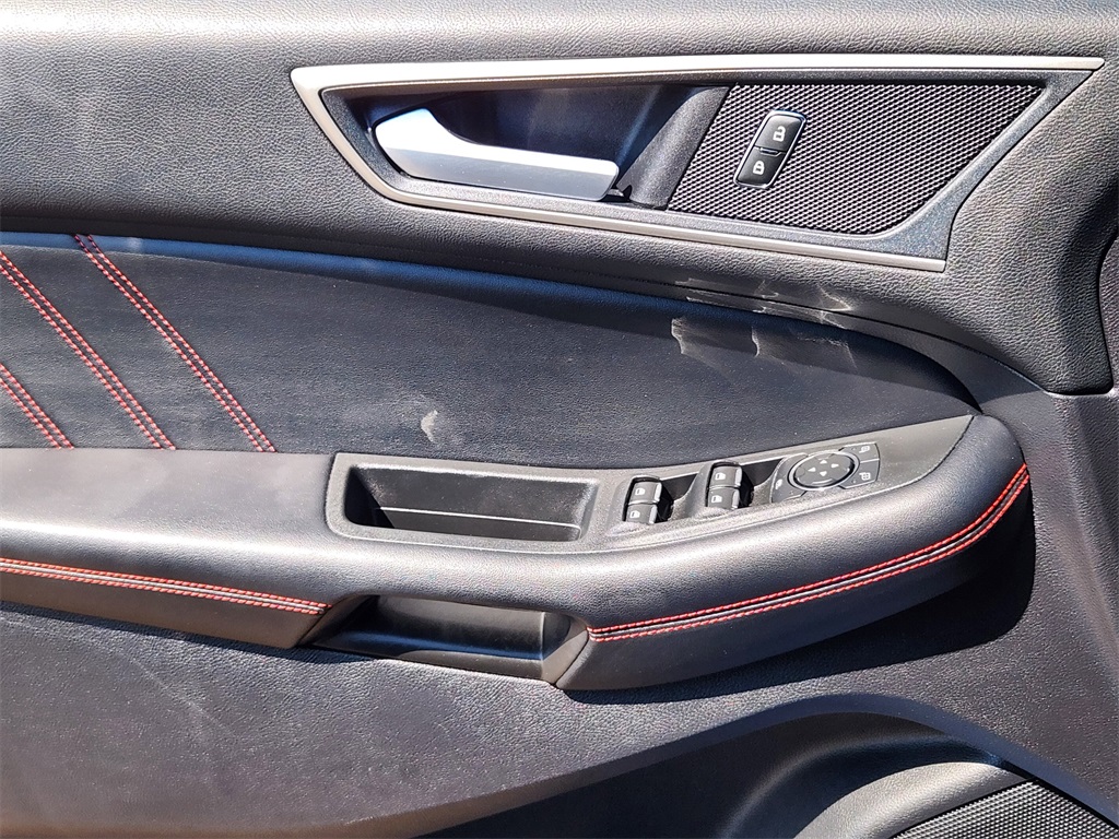 2021 Ford Edge ST-Line photo 6