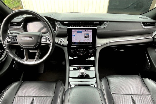 2022 Jeep Grand Cherokee Overland photo 7