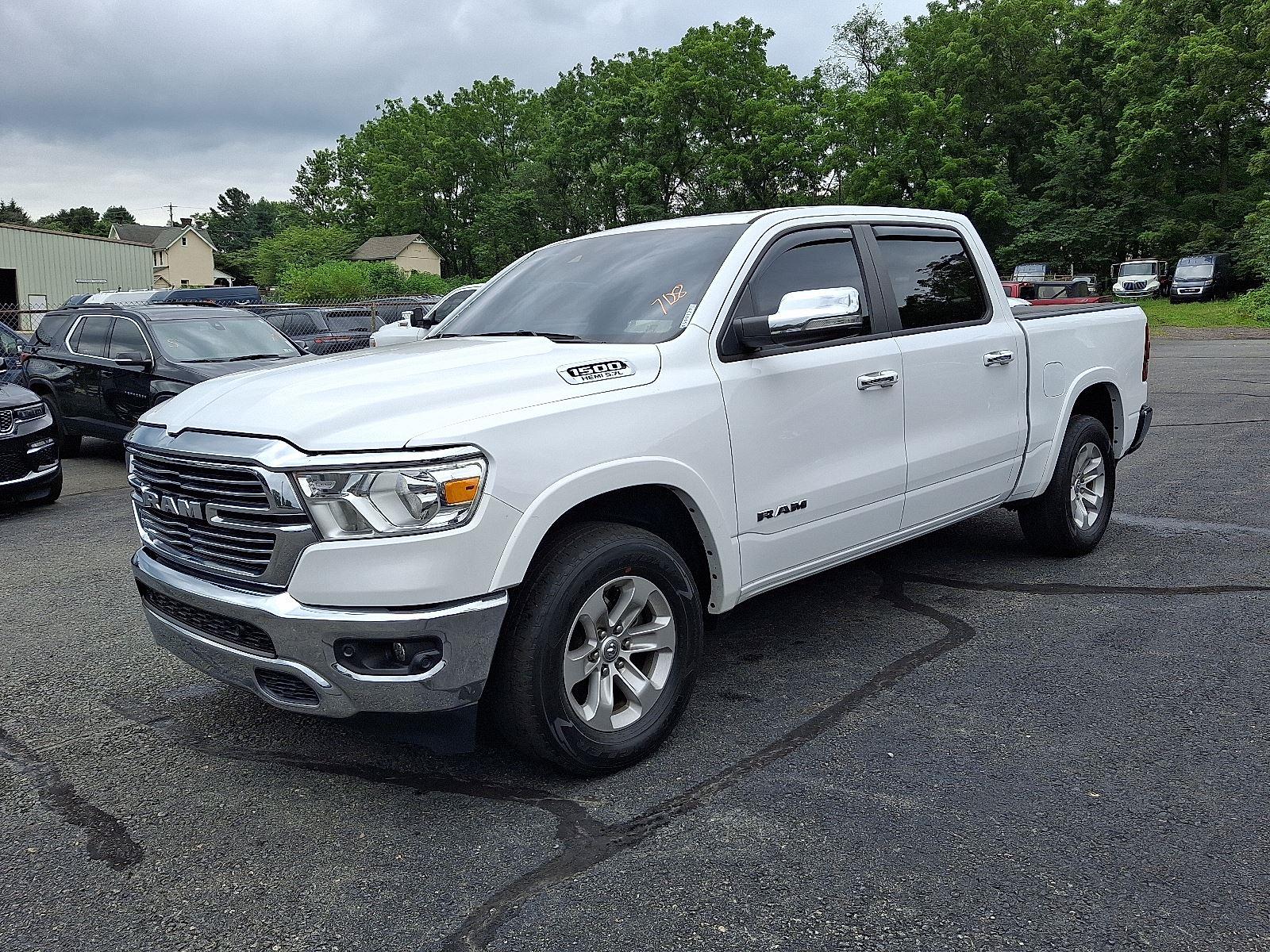 2022 Ram 1500 Laramie photo 3