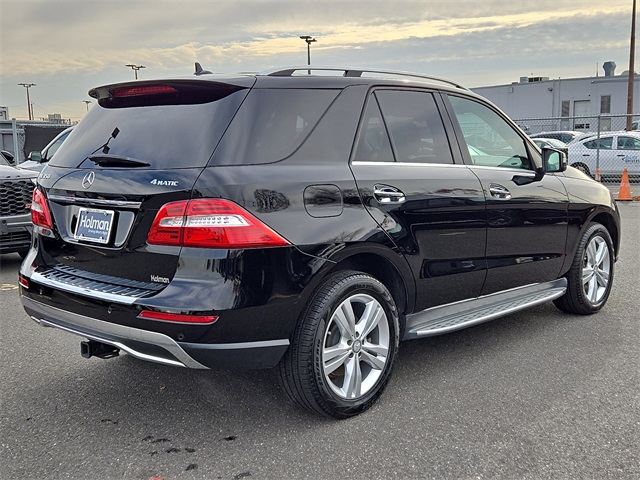 2015 Mercedes Benz ML 350 4MATIC photo 2