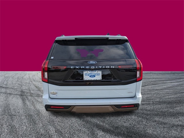 2025 Ford Expedition King Ranch MAX photo 3