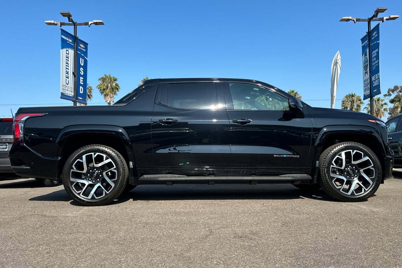 2024 Chevrolet Silverado EV RST photo 3