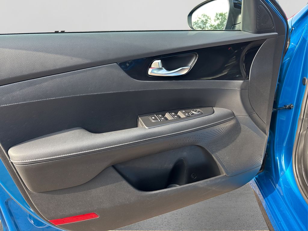 2024 Kia Forte GT-Line photo 21