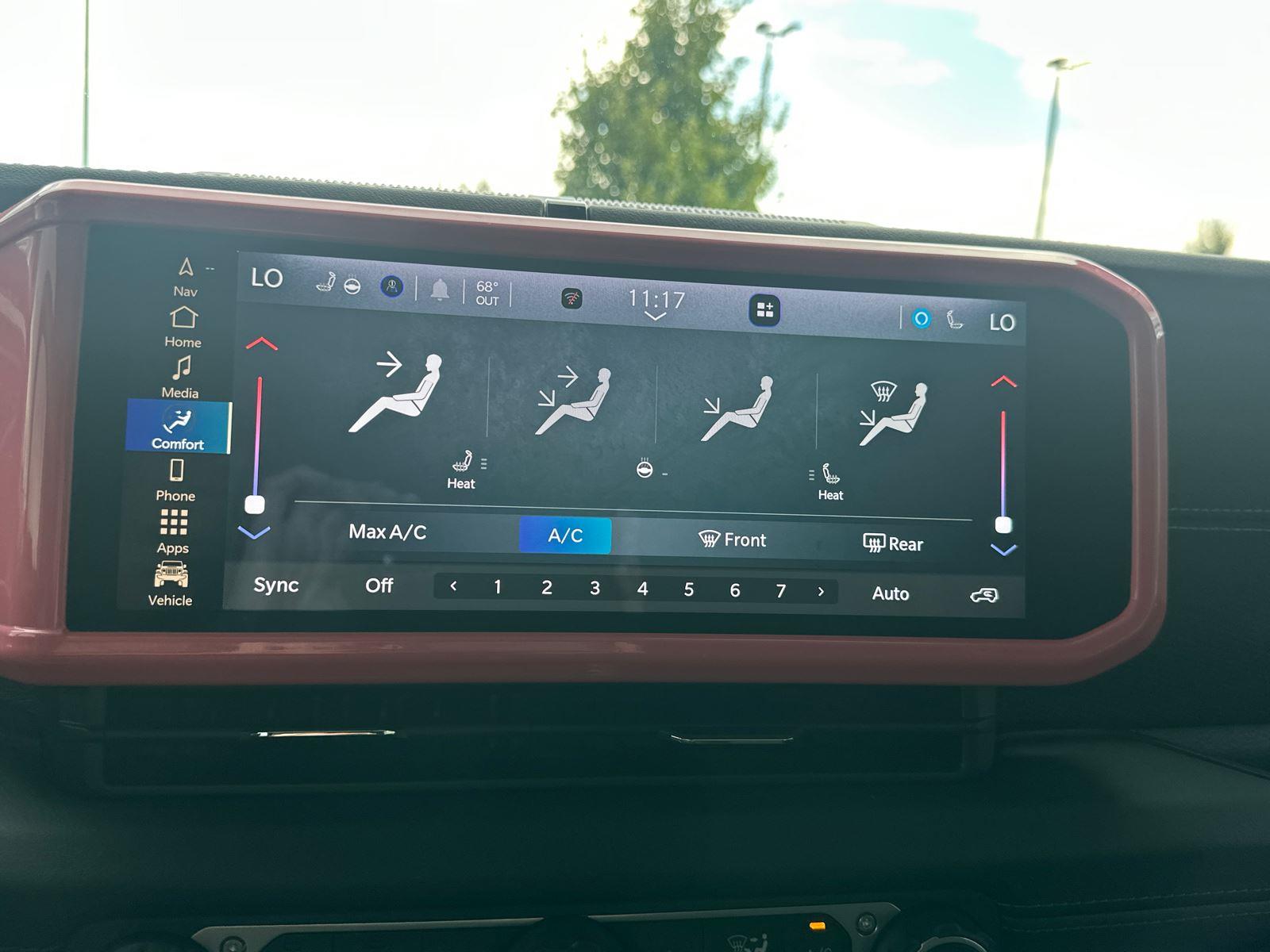 2024 Jeep Wrangler 4xe Rubicon photo 18