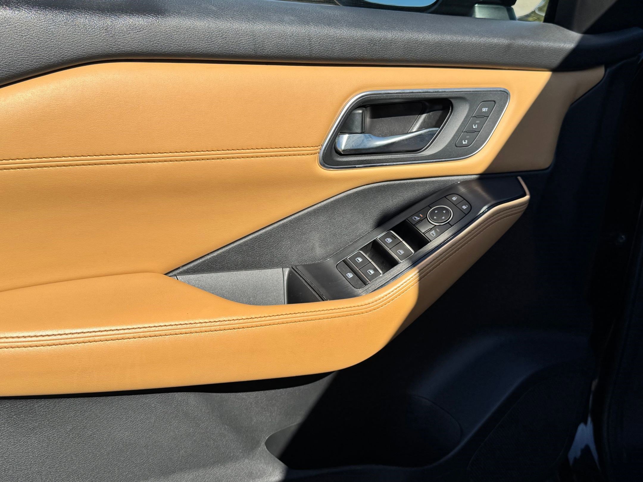 2023 Nissan Rogue Platinum photo 8