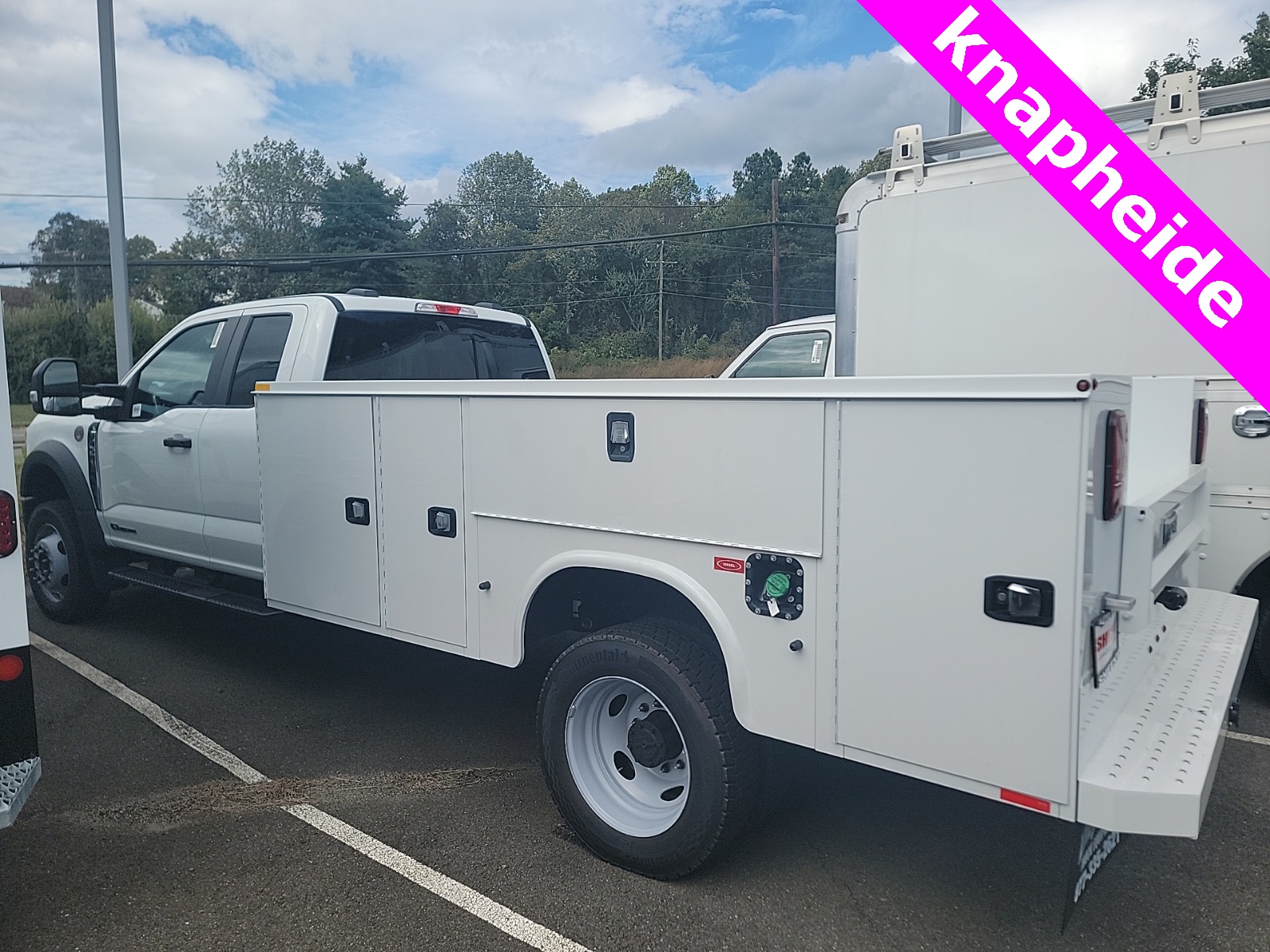 2025 Ford F-450 Super Duty Chassis Cab XL's photo