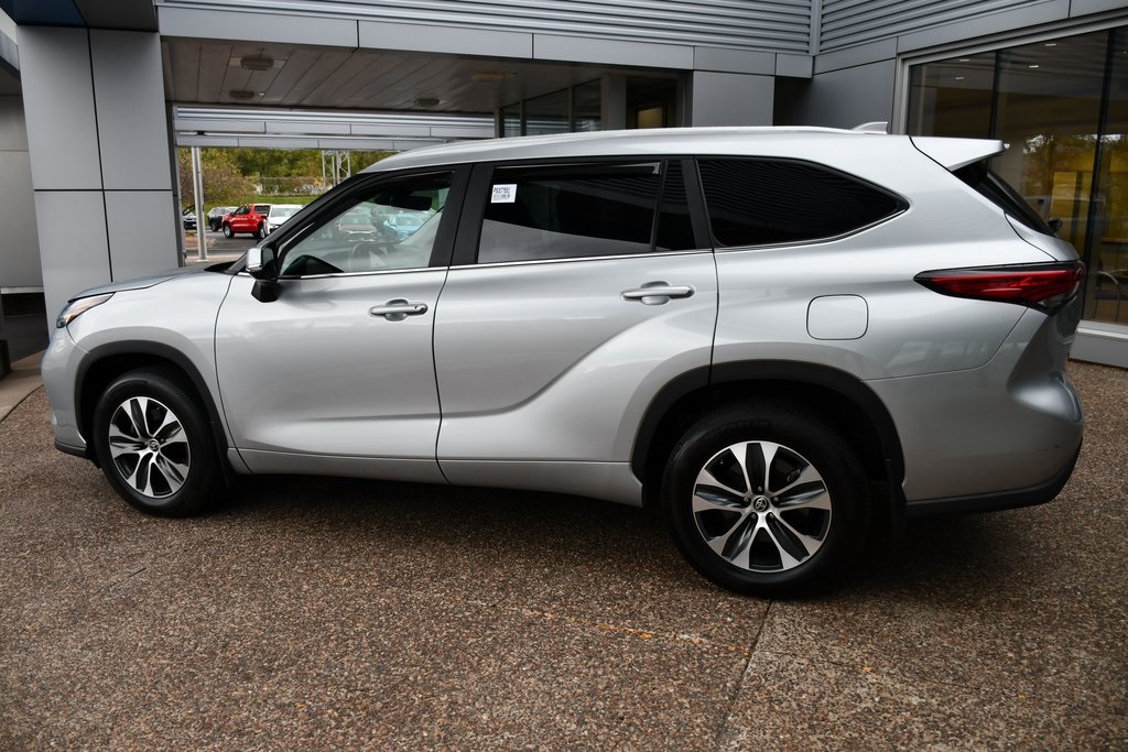 2023 Toyota Highlander Limited photo 4