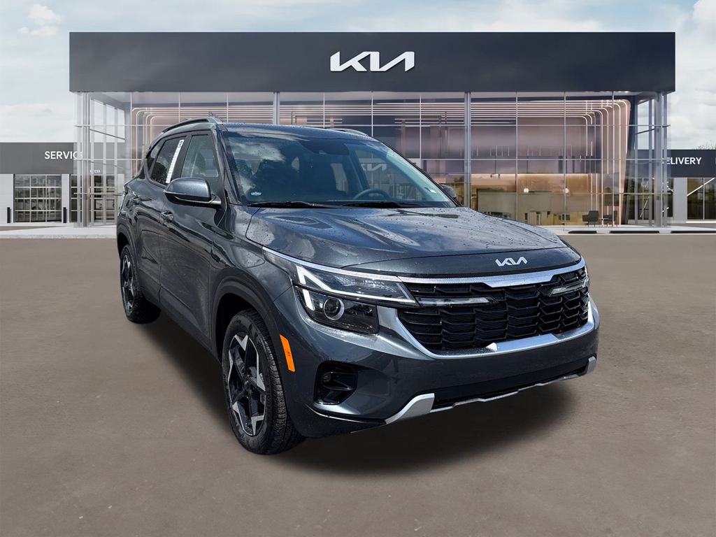 2025 Kia Seltos S's photo