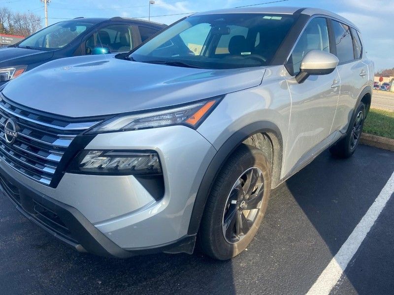 2024 Nissan Rogue SV photo 4