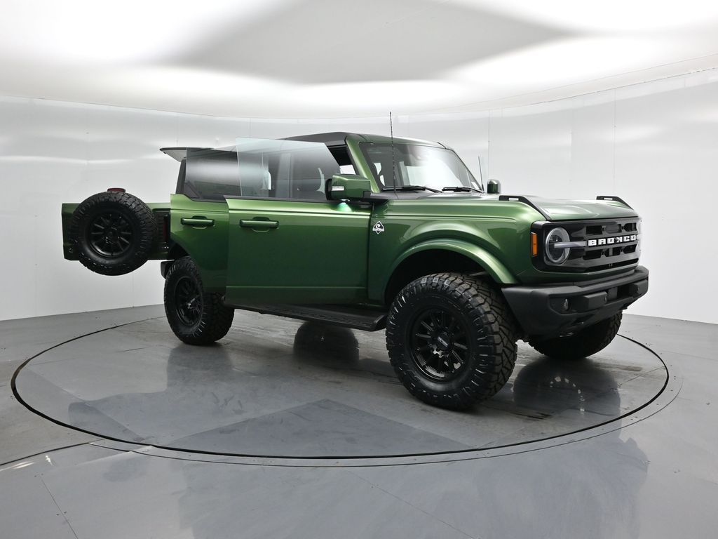 2025 Ford Bronco Outer Banks photo 30