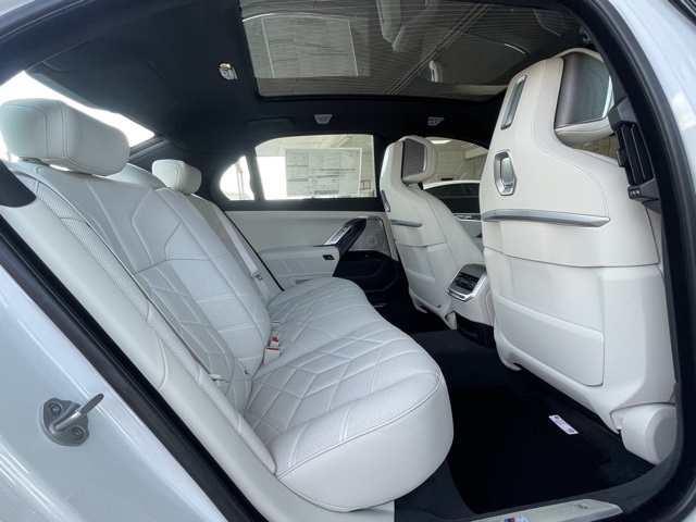 2025 Bmw 760i 760i xDrive photo 3