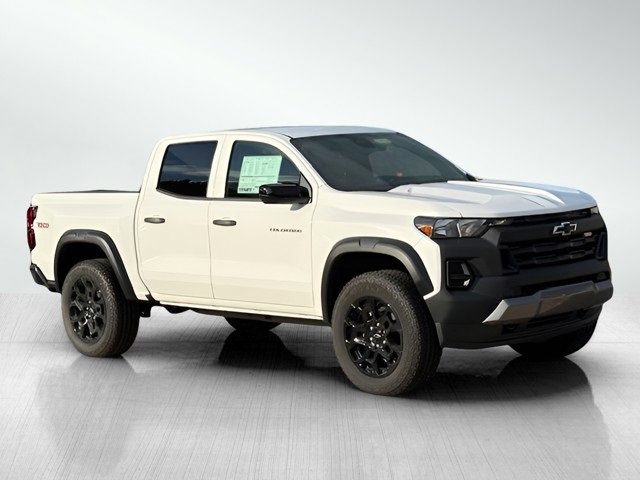 2026 Chevrolet Colorado Trail Boss photo 2