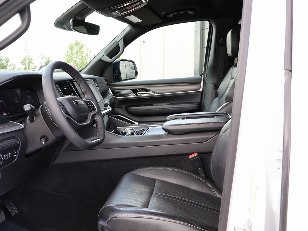 2023 Jeep Wagoneer Series III photo 25