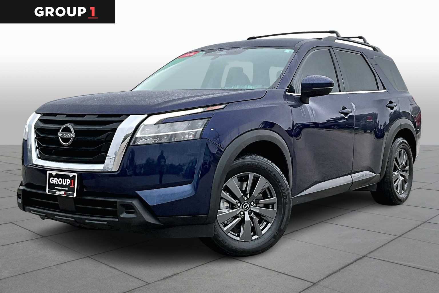 2022 Nissan Pathfinder SV