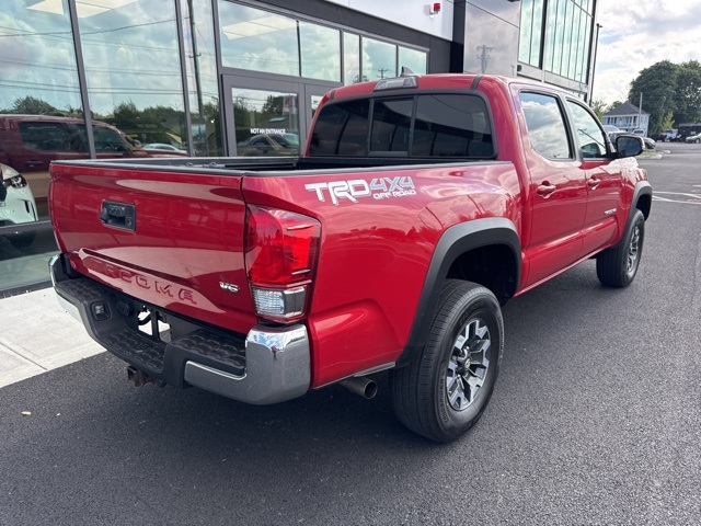 2016 Toyota Tacoma TRD Off-Road V6 photo 3