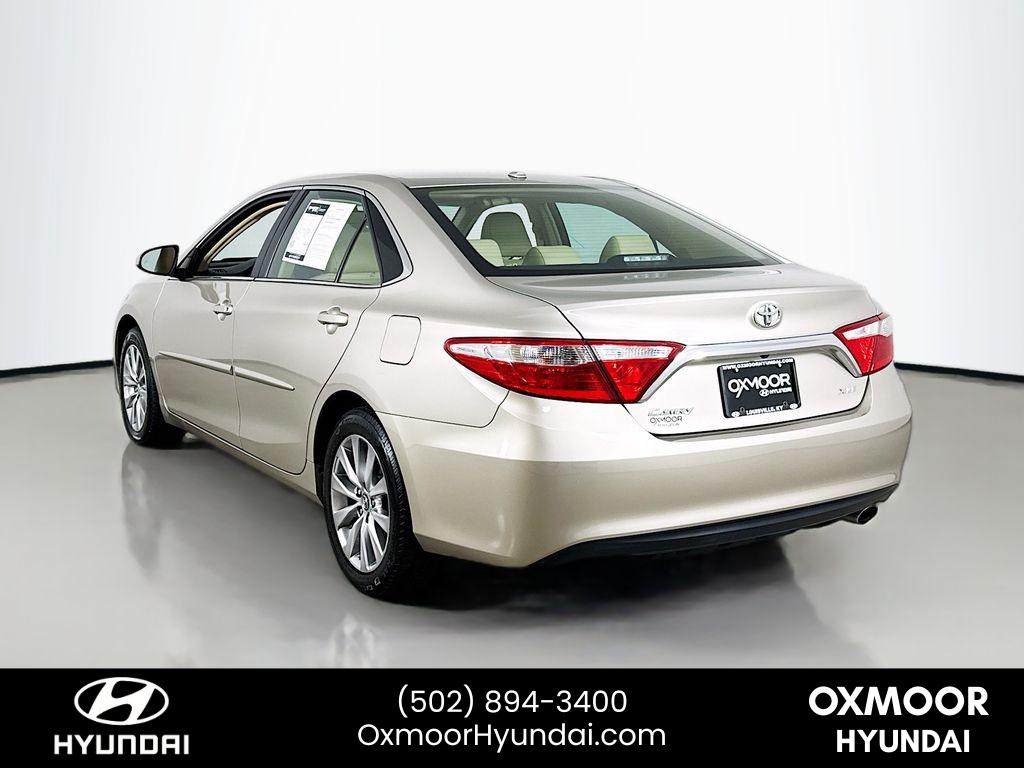 2017 Toyota Camry XLE photo 5