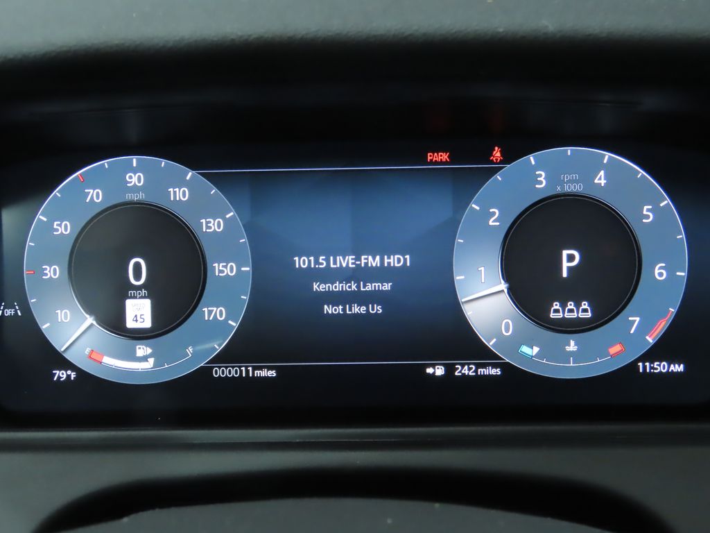 2026 Land Rover Range Rover Velar S photo 28