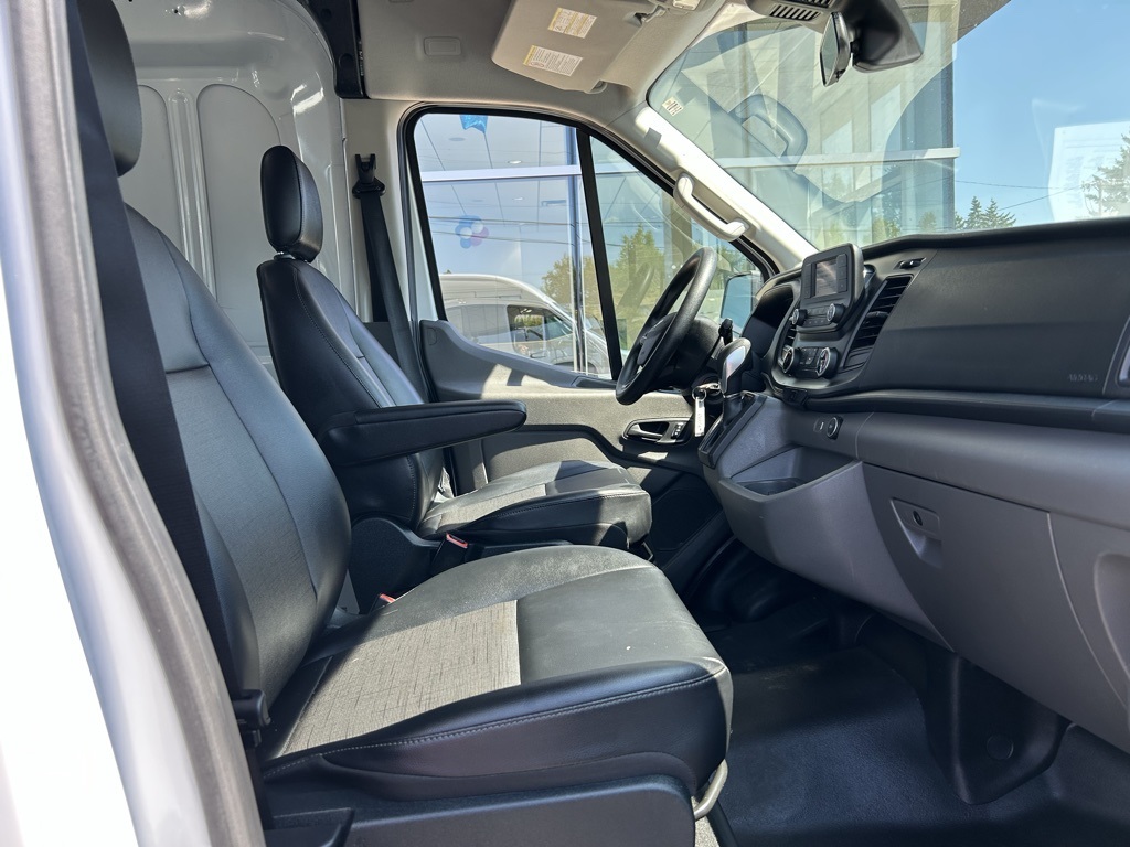2022 Ford Transit photo 23