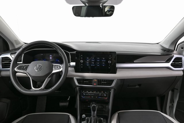 2025 Volkswagen Taos SE photo 17