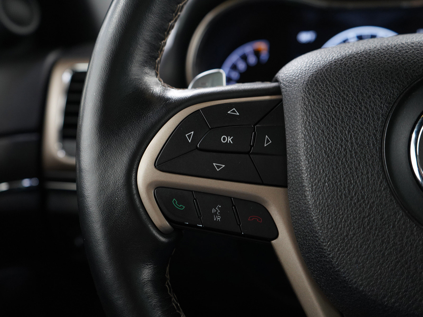 2016 Jeep Grand Cherokee Limited photo 25