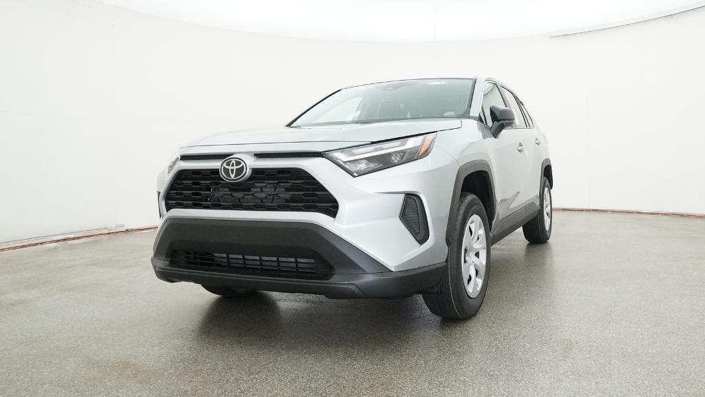 2025 Toyota RAV4 LE photo 4