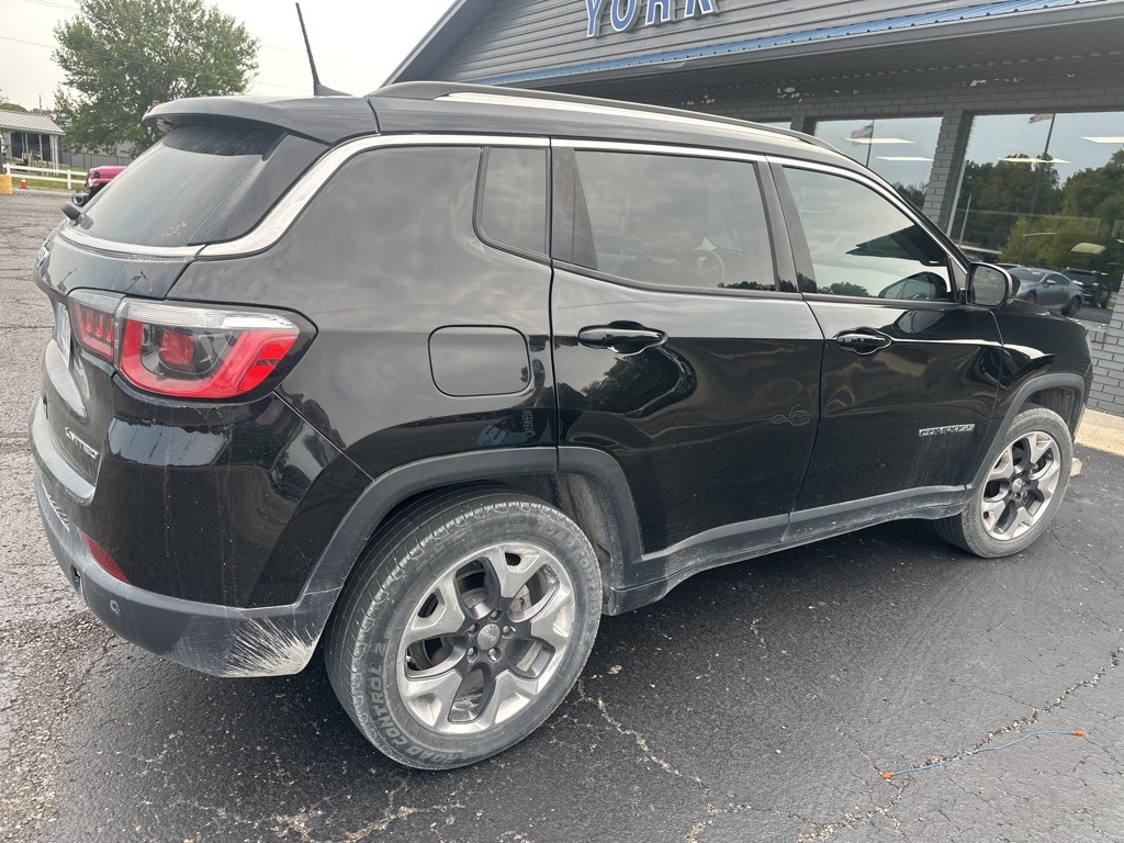 2017 Jeep Compass Limited photo 3