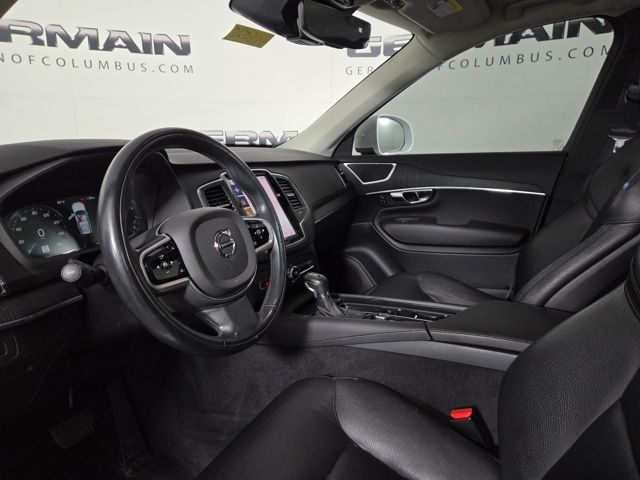 2020 Volvo XC90 T6 Momentum photo 17