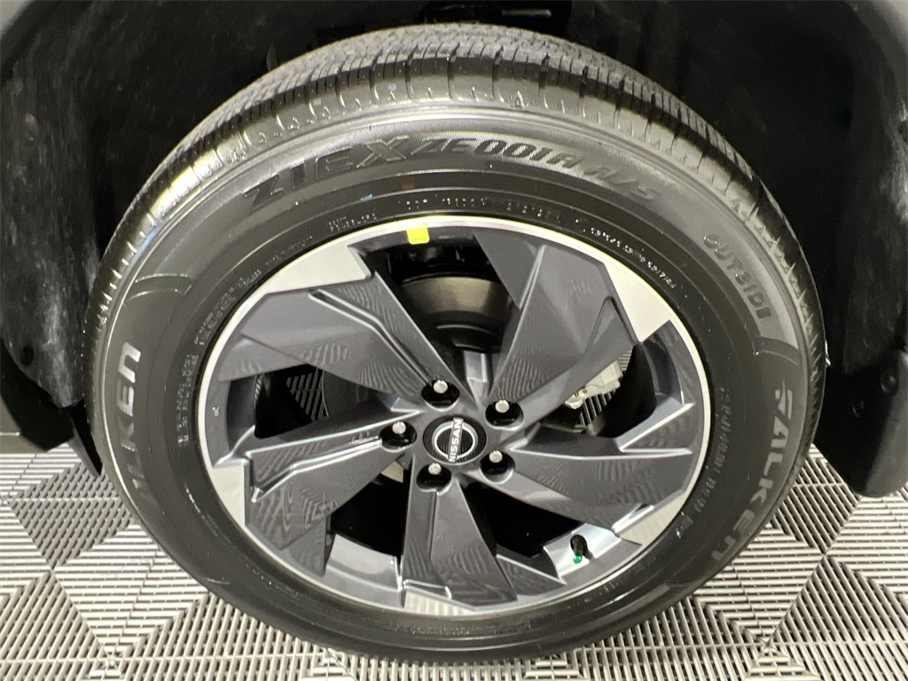 2026 Nissan Rogue SV photo 15