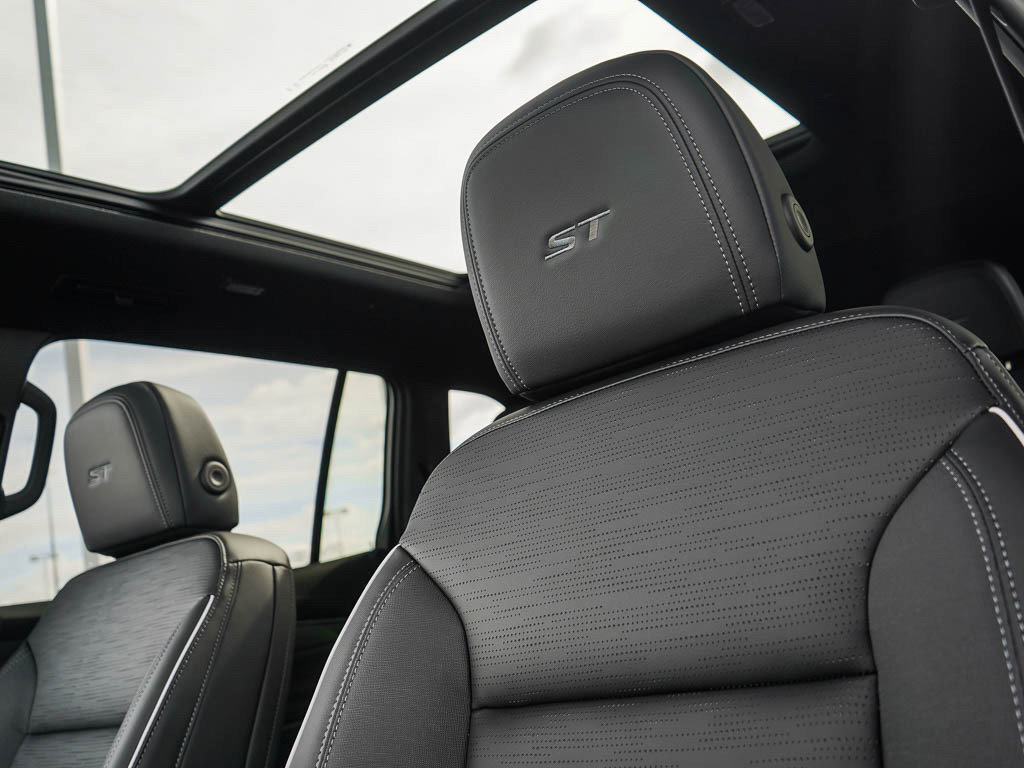 2026 Buick Enclave Sport Touring photo 21