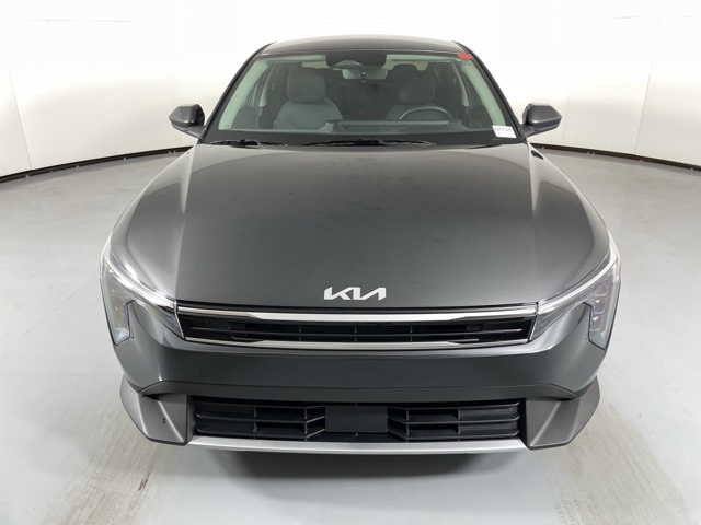2025 Kia K4 EX photo 2