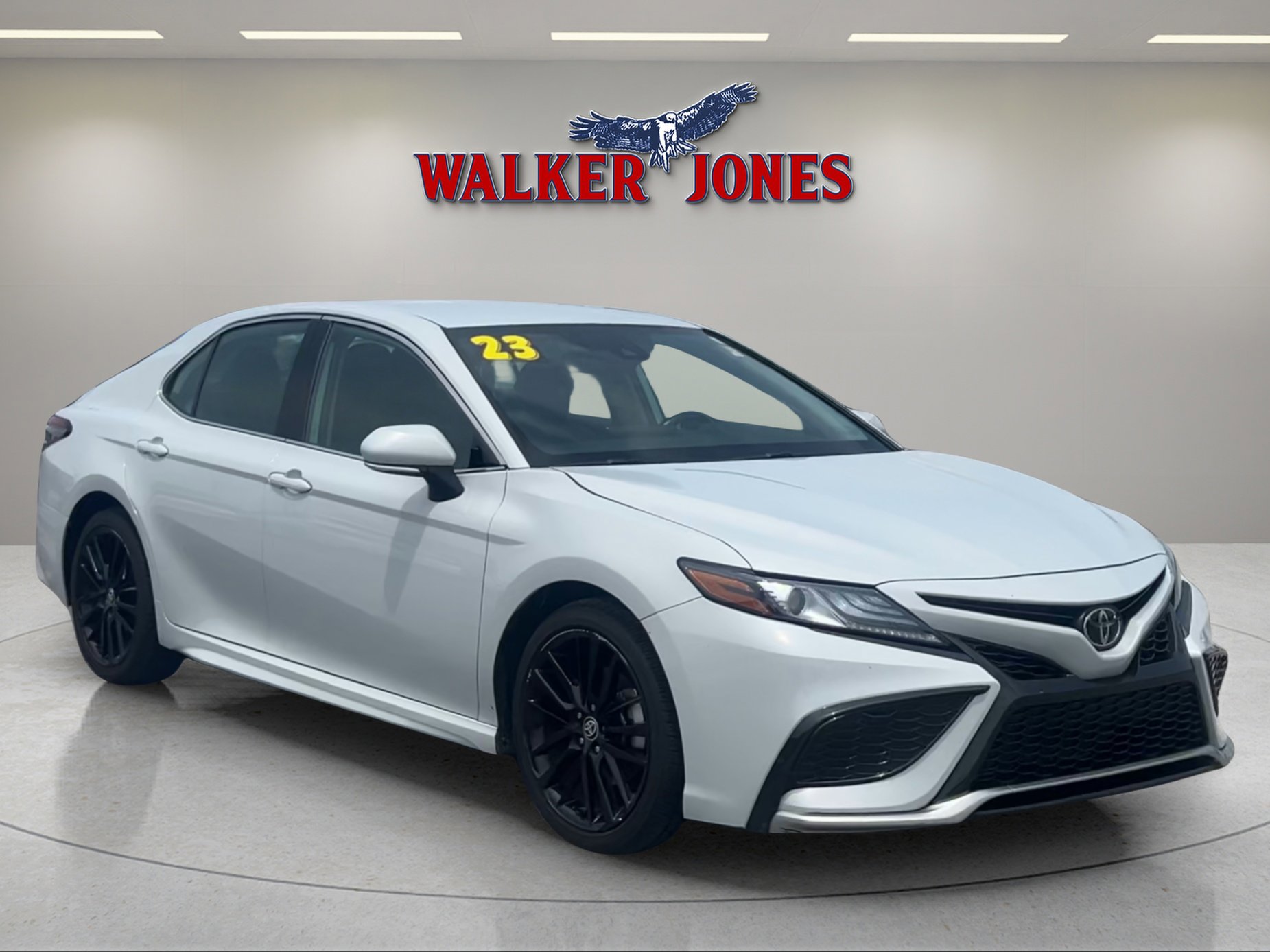 2023 Toyota Camry XSE's photo