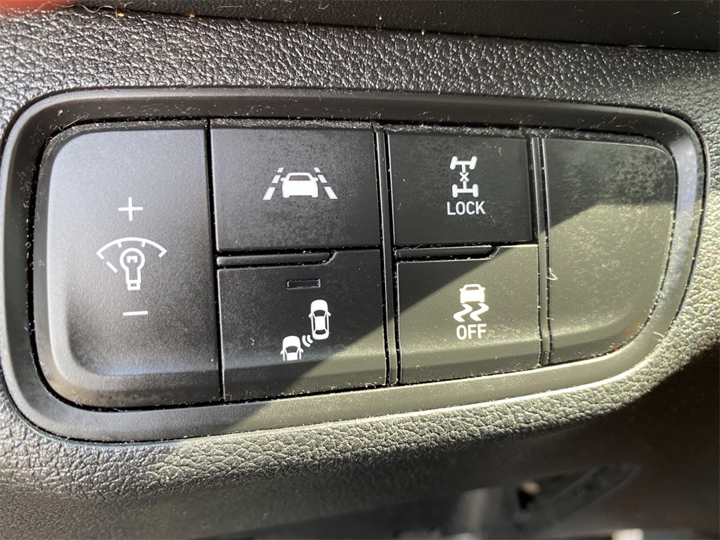 2019 Hyundai Santa Fe SE photo 18