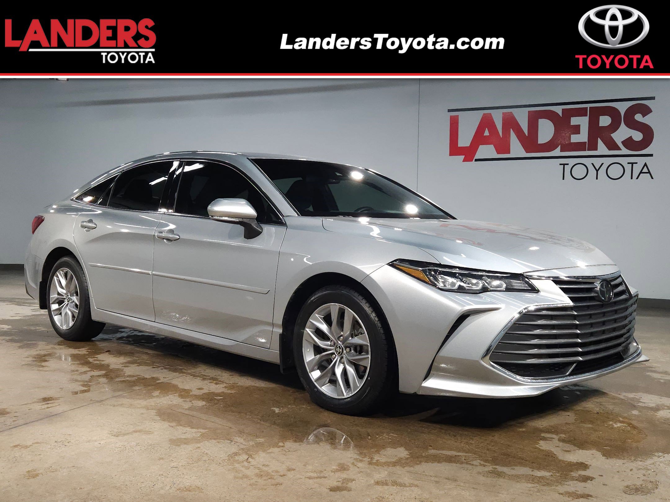 2022 Toyota Avalon XLE's photo