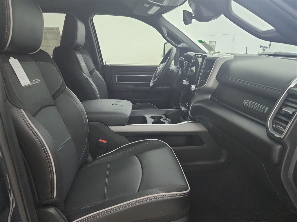 2025 Ram 2500 Laramie photo 30