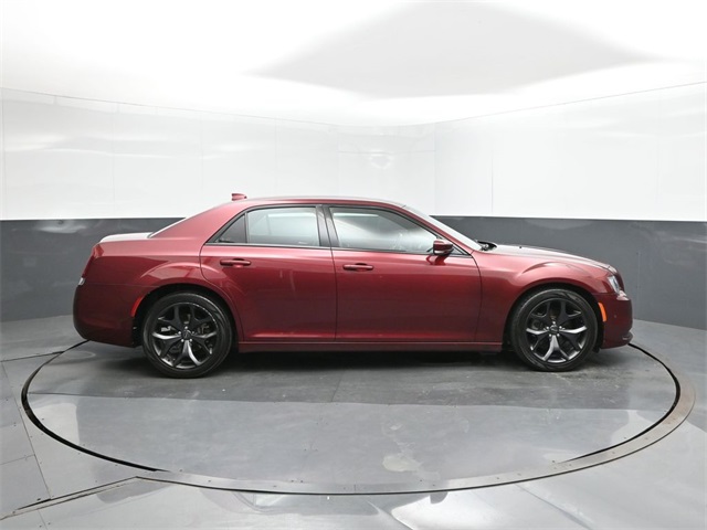 2021 Chrysler 300 S photo 22