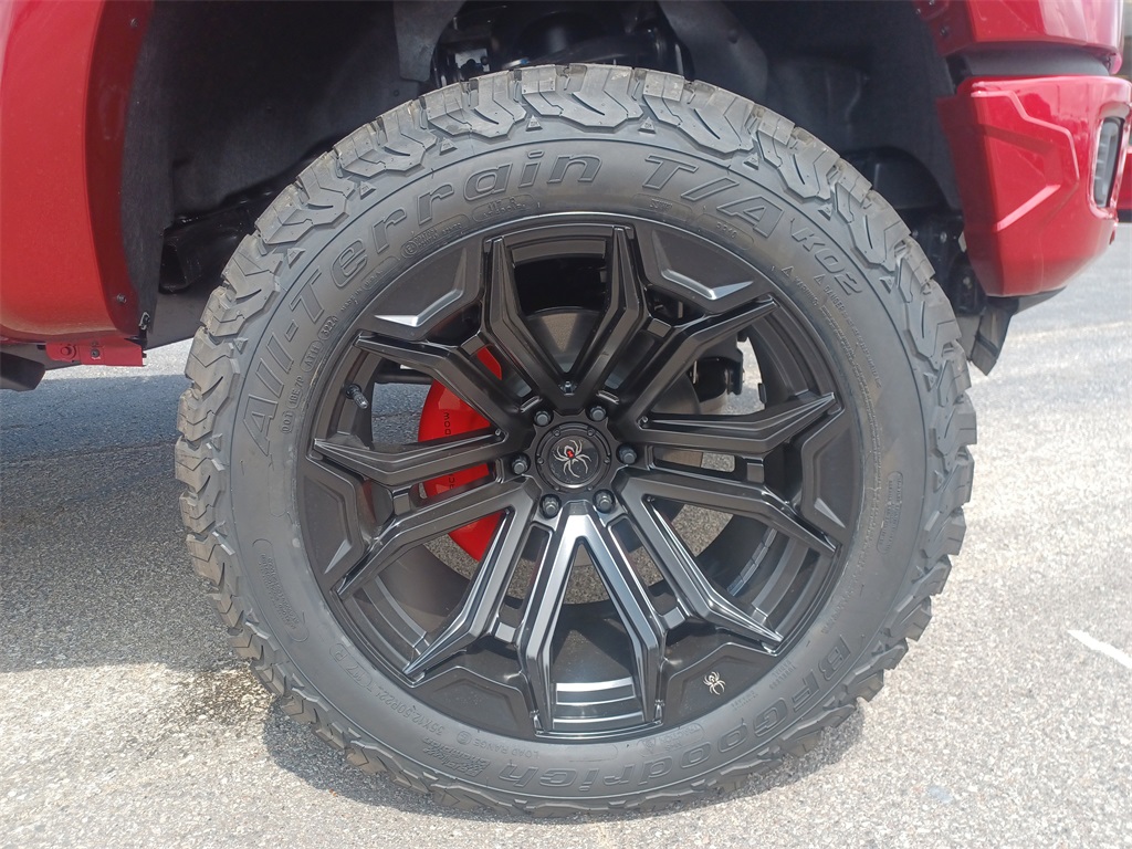 2025 Ford F-150 XLT photo 11