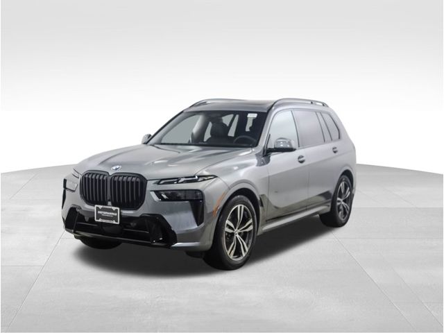 2026 BMW X7 40i's photo