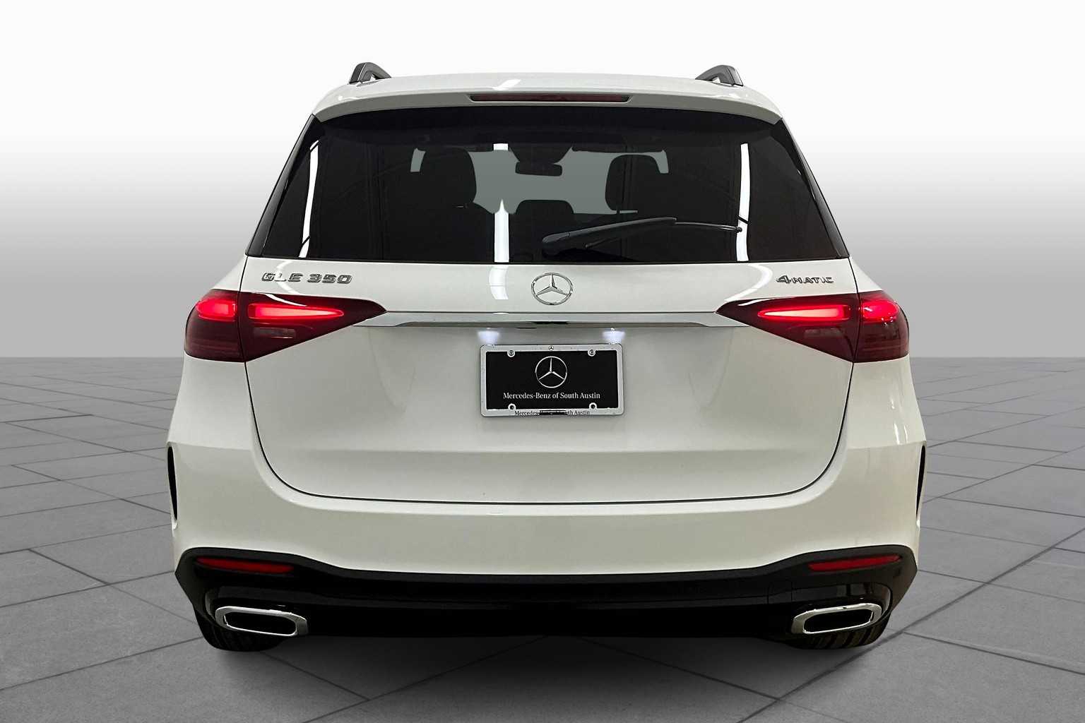 2026 Mercedes Benz GLE 350 4MATIC photo 3