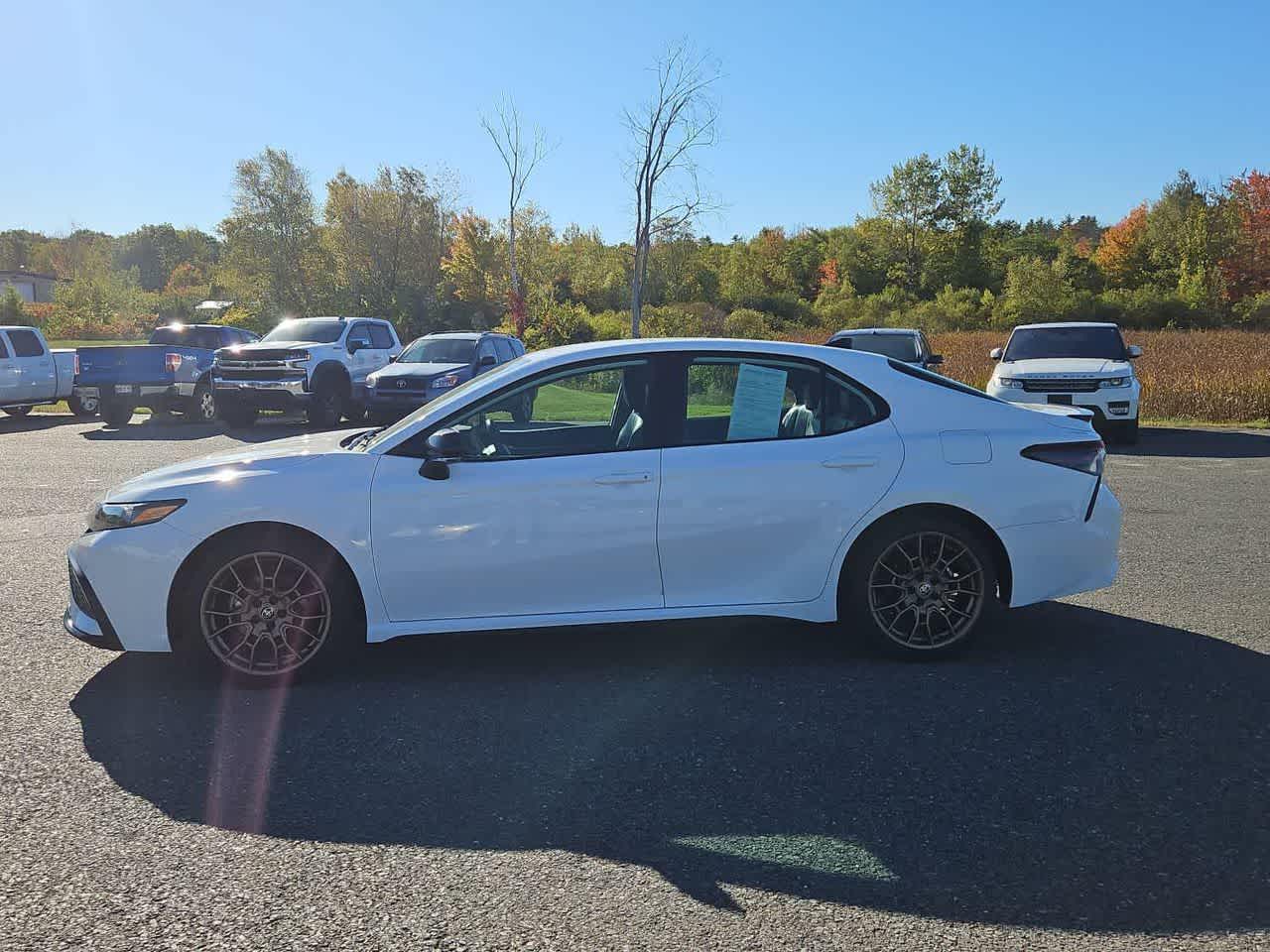 2023 Toyota Camry SE photo 2