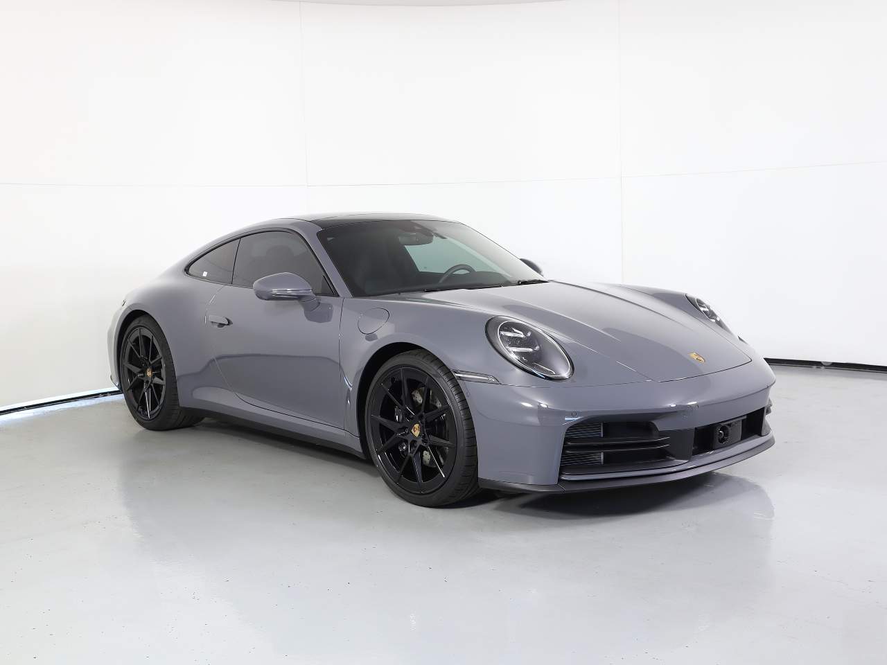2025 Porsche 911 photo 9