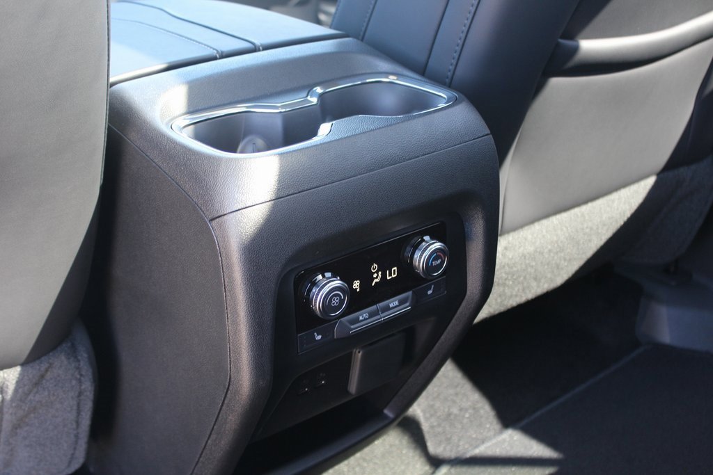 2026 Gmc Acadia Elevation photo 9