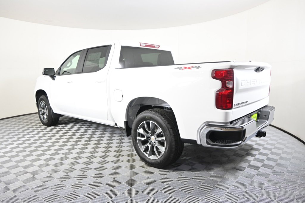 2025 Chevrolet Silverado 1500 LT photo 3