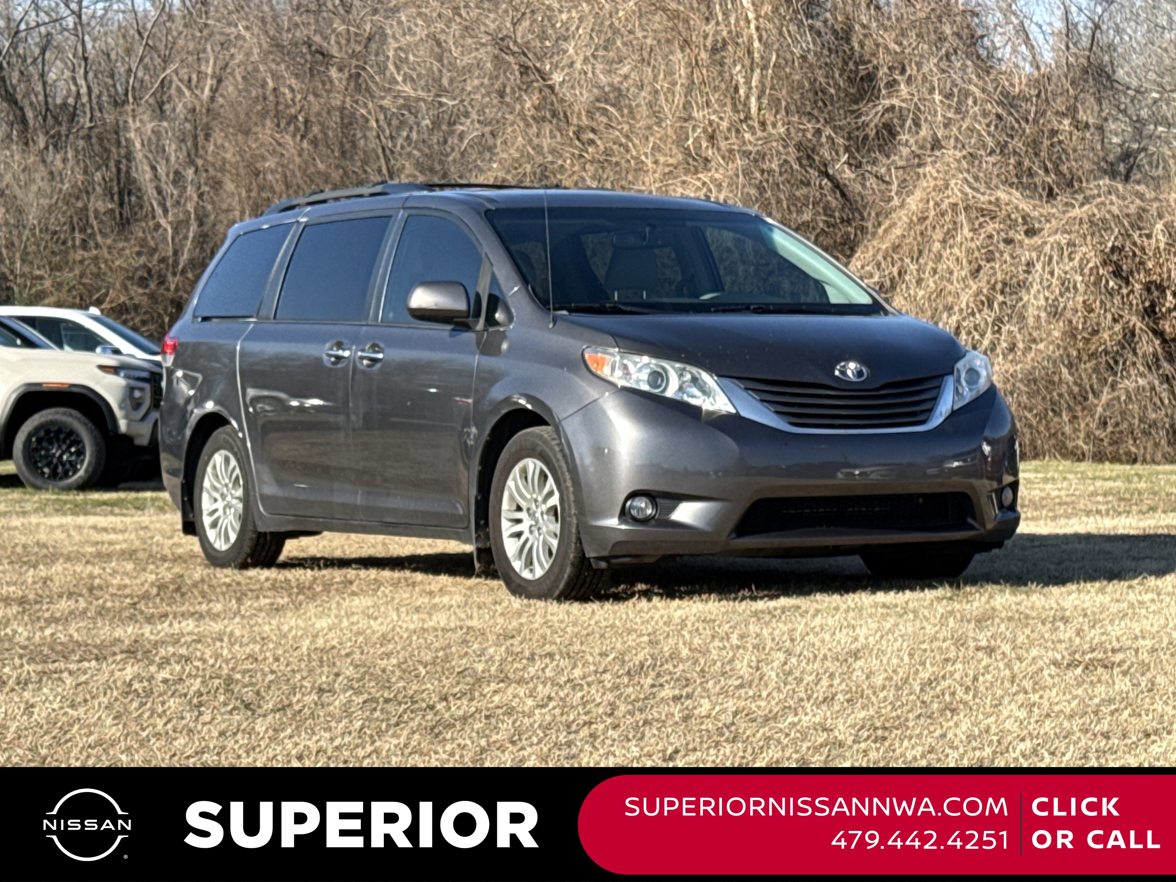 2012 Toyota Sienna XLE's photo