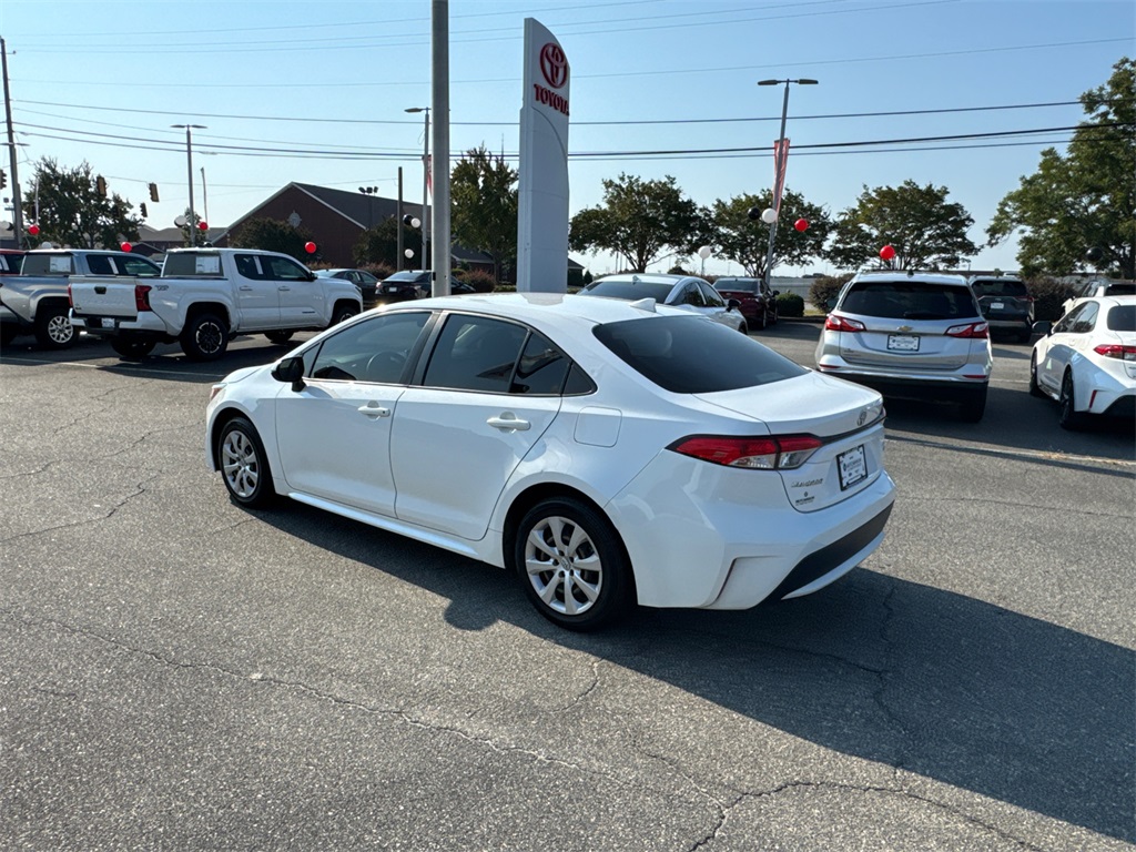 2021 Toyota Corolla LE photo 5